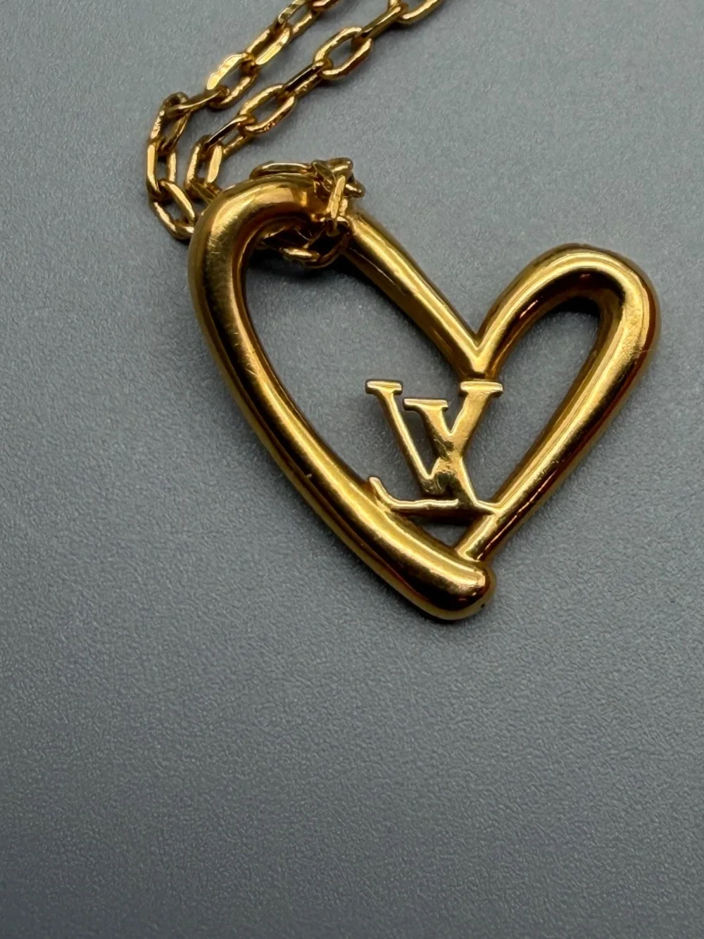 Louis Vuitton Collier Heart Fall in Love Necklace